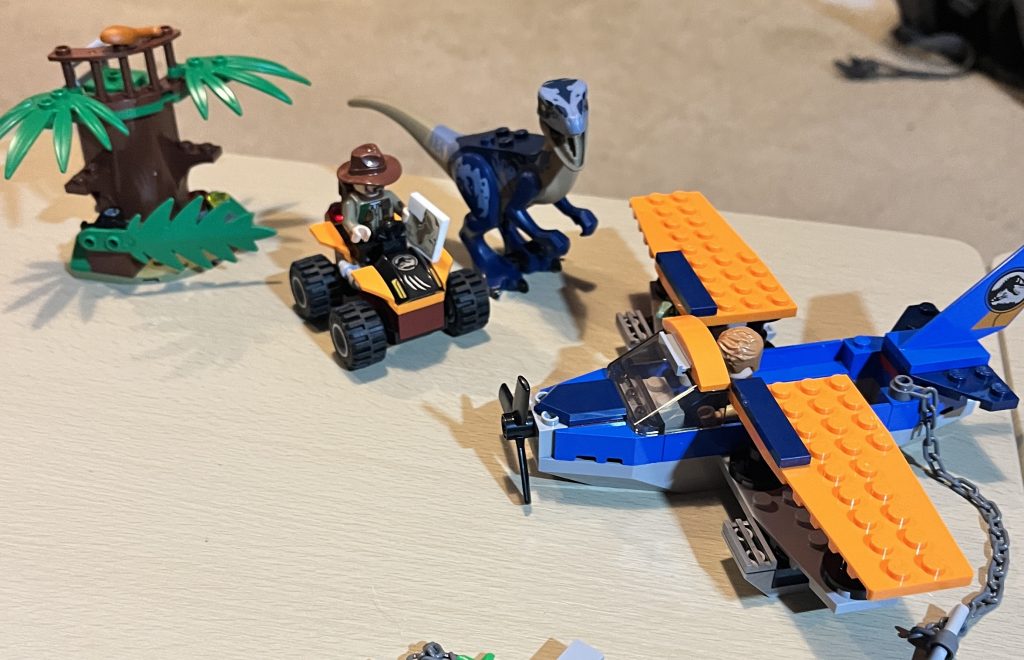 Set Review – 75942 Bi-Plane Rescue (Jurassic World) (Find)