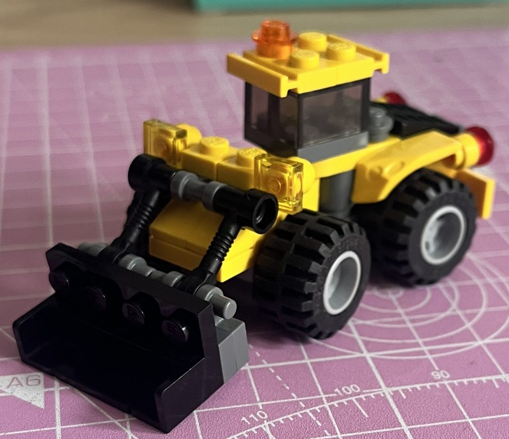 Set Review – 5761 3in1 Mini-Digger (Find)